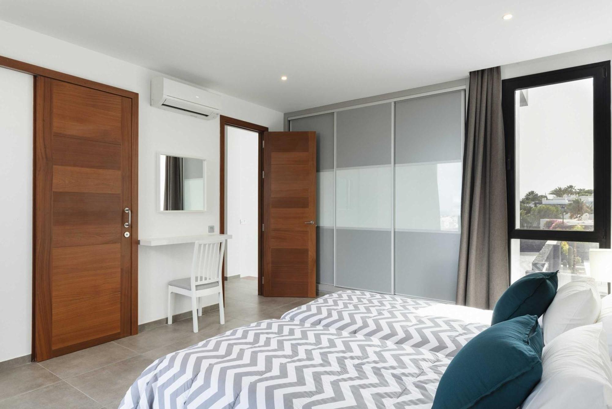 Villa Berniente - Modern 3 Bedroom Villa - Great Sea Views - Perfect for Families
